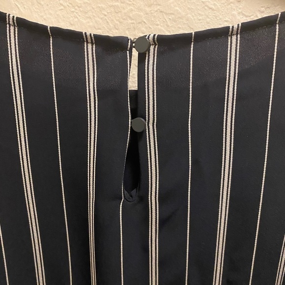 Anne Fontaine Moran Navy & Grey Striped Cold Shoulder Twist Sleeve Blouse Sz 42 - Picture 7 of 9